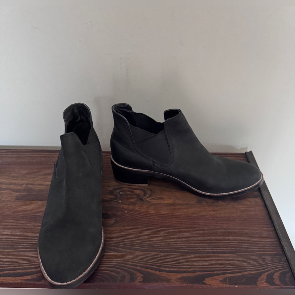 Shelly’s of London chelsea boot